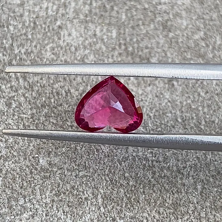 Natural Red Heart Shape Spinel 1 ct. - picture 