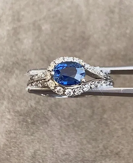 Sapphire ring  2.16 ct.