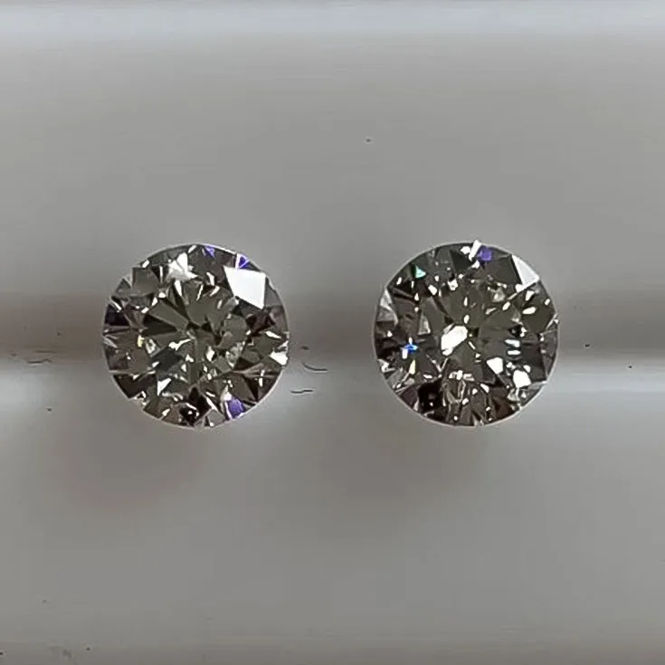 Natural G Diamond Round Shape 1.03 ct. & 1.03 ct.