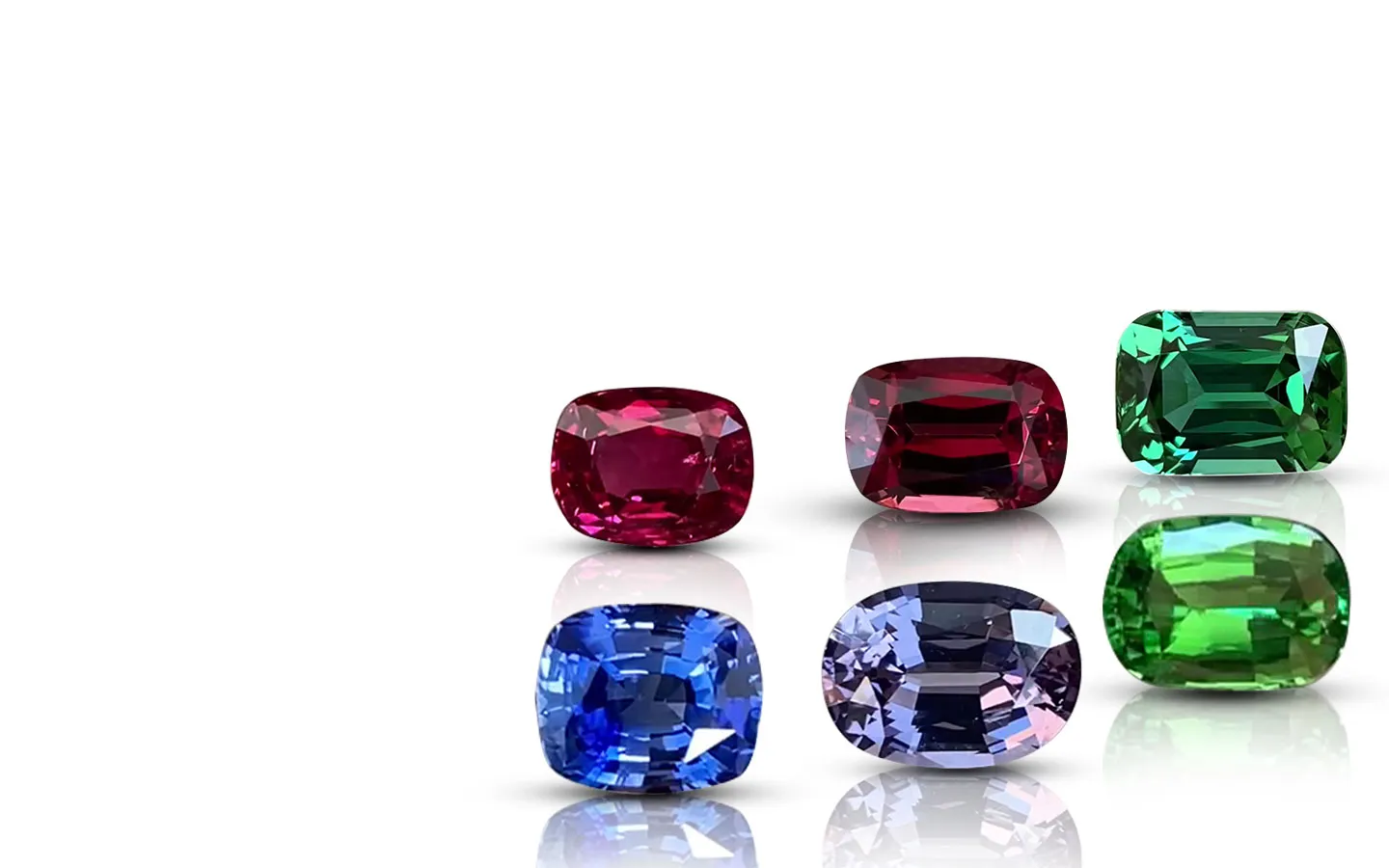 We have curated an impressive collection of only the best gemstones of exceptional quality for your future jewelry pieces