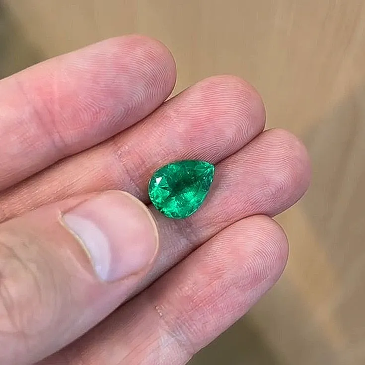 Pear Emerald 3.81 ct. - picture 