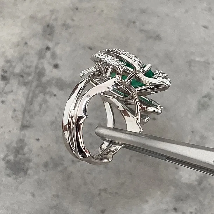 “Alien” Ring with Emerald 4.44 ct. and Diamond 1.03 ct. - picture 