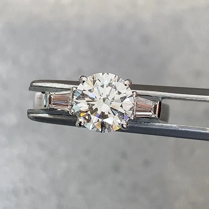 Natural Round Diamond Ring 2.11 ct.