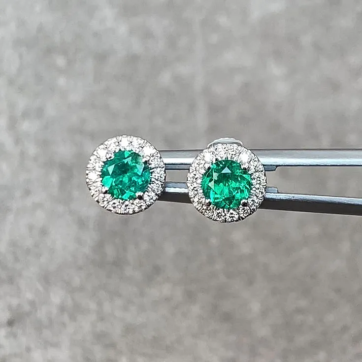 Stud earrings 0.5 and 0.5 Emeralds