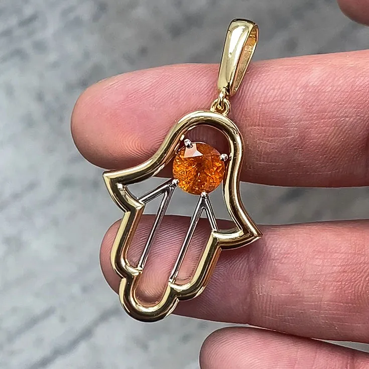 Hamsa Pendant in Yellow Gold with Spessartine Garnet 3.99 ct.