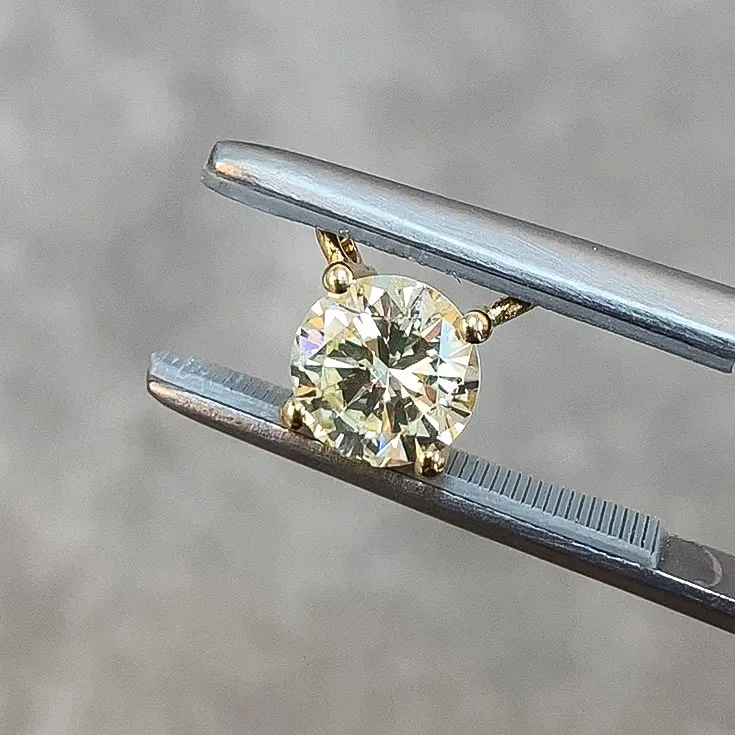 Diamond Pendant 1.11 ct. S-T color