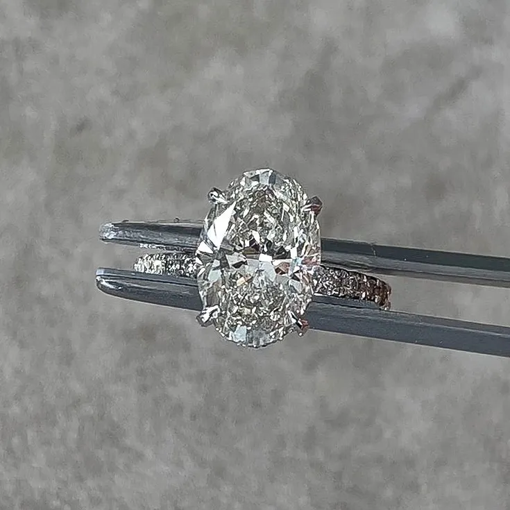 Oval-Cut Diamond Ring - 3.20 ct Center Stone with Diamond Pavé Band