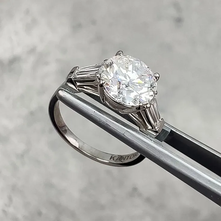 Round Diamond Ring - 3.06 Carats with Side Diamonds - picture 