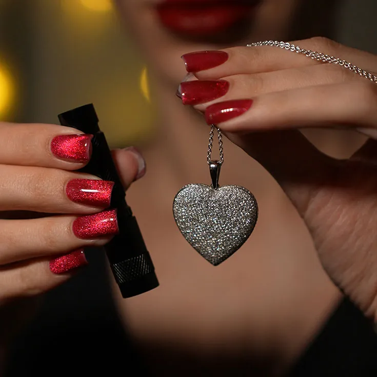 Heart-Shaped Diamond Pendant with “I Love You” Fluorescent Design - picture 