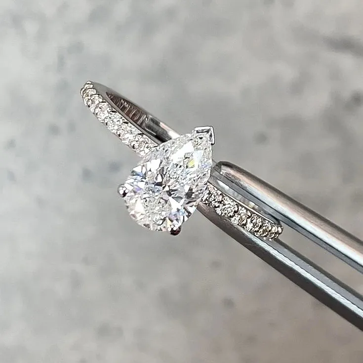 Pear-Shaped Diamond Ring – 1.01 Carats, E VVS1, with Diamond Band - picture 