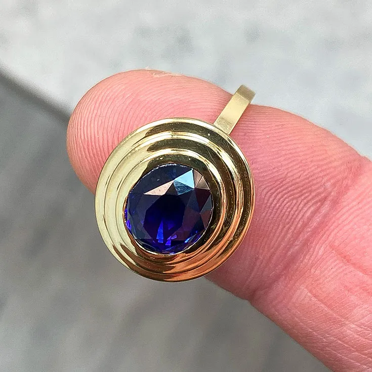 Sapphire Ring with Unique Horizontal Design - picture 