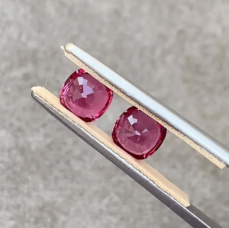Natural Spinel Pink Jedi Pair 2.85 ct. - picture 
