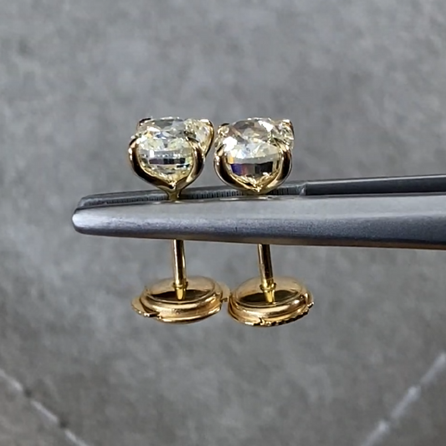 Cushion Cut Diamond Earrings 3.01 ct. - picture 