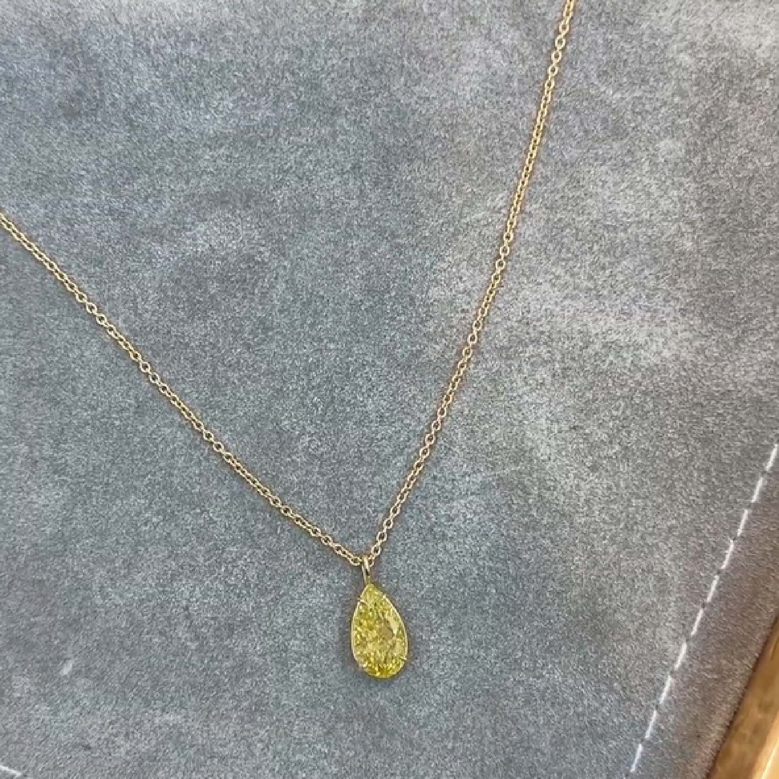 Pear Shape Yellow Diamond Pendant 6.02 ct. - picture 