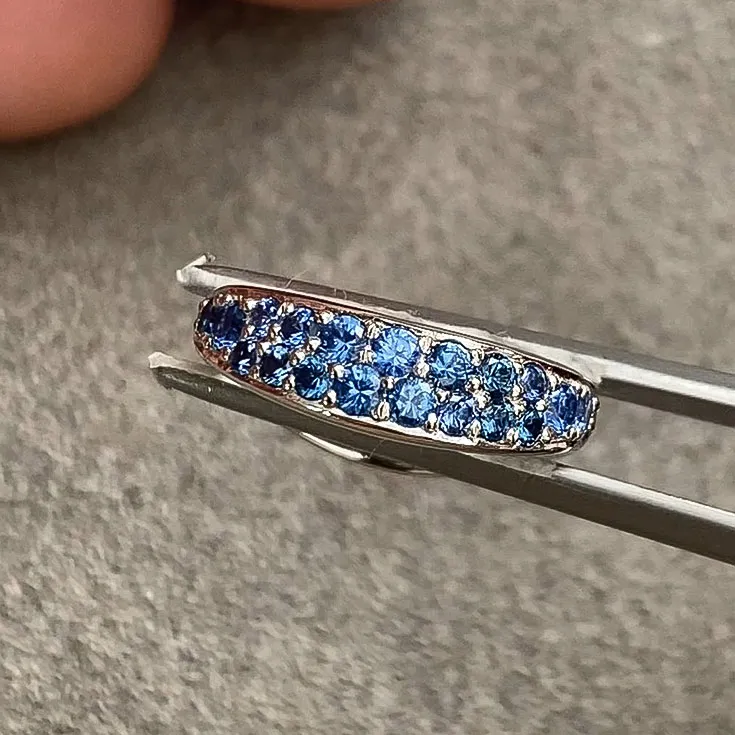 Ring with Sapphire 4.03 ct., Sapphires 3.38 ct. & Diamonds 2.80 ct.