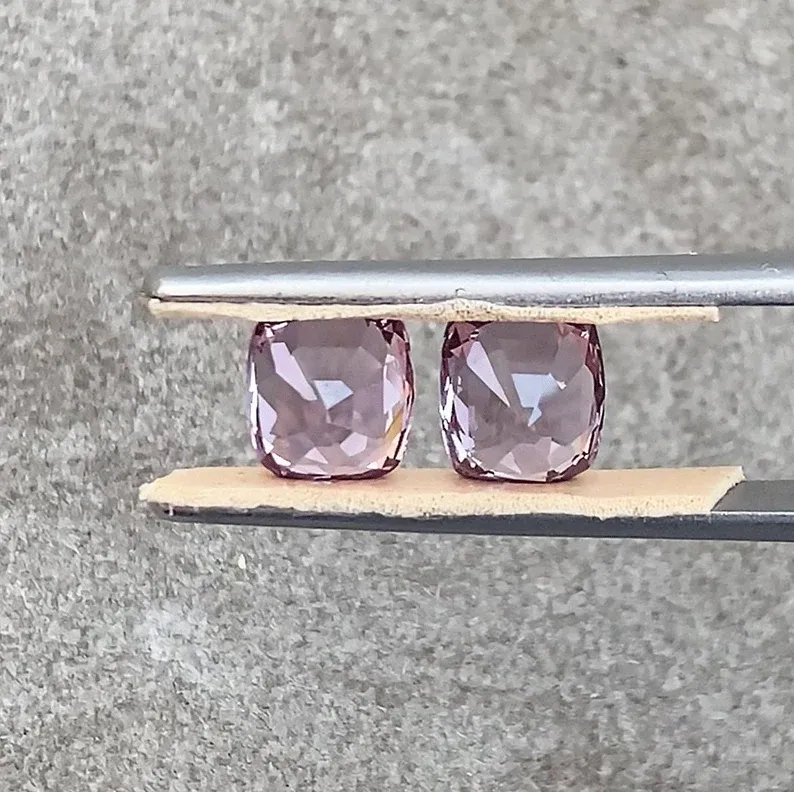 Natural Purplish Pink Spinels Pair for Earrings - picture 