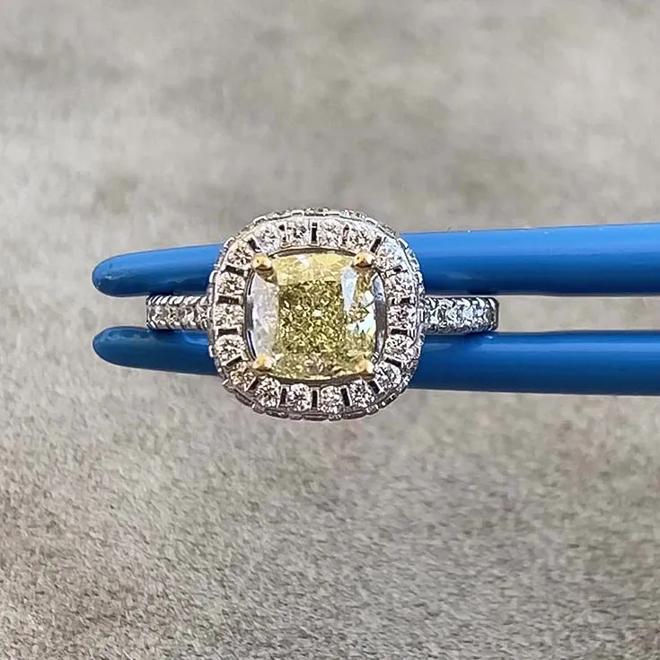 Melee Diamond Ring 1.5 ct.