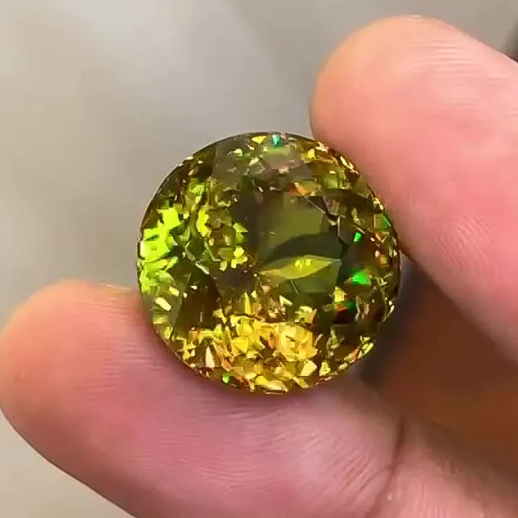 Natural Sphene 23.50 ct. - picture 