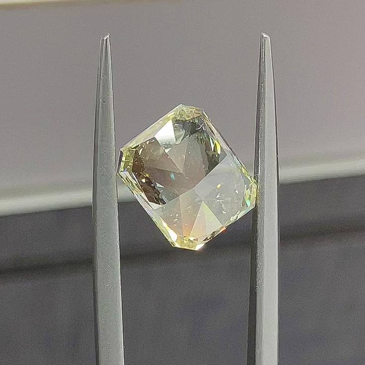 Natural W to X Range Diamond 4.01 ct. - picture 
