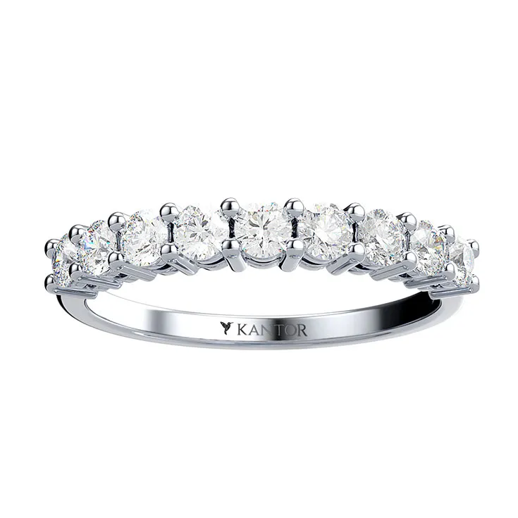 «Lucky nine» ring with natural diamonds