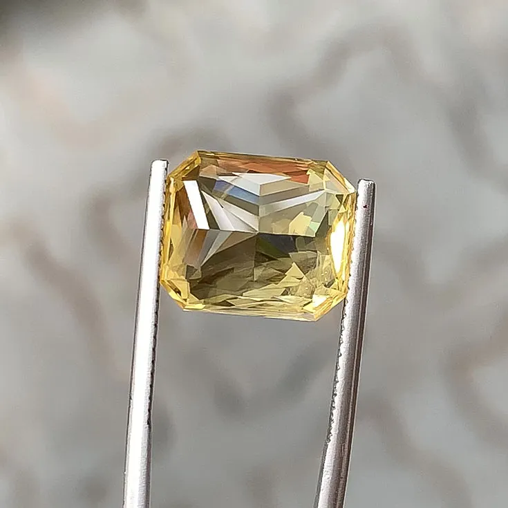 Natural Yellow Unheated Sapphire 10.13 ct. - picture 