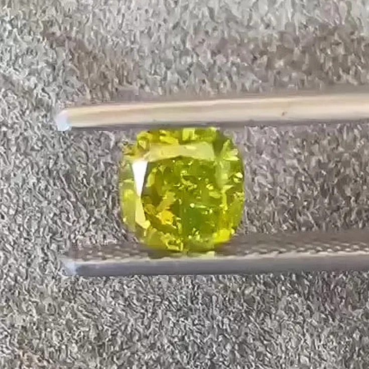Natural Vivid Yellow Diamond 2.17 ct