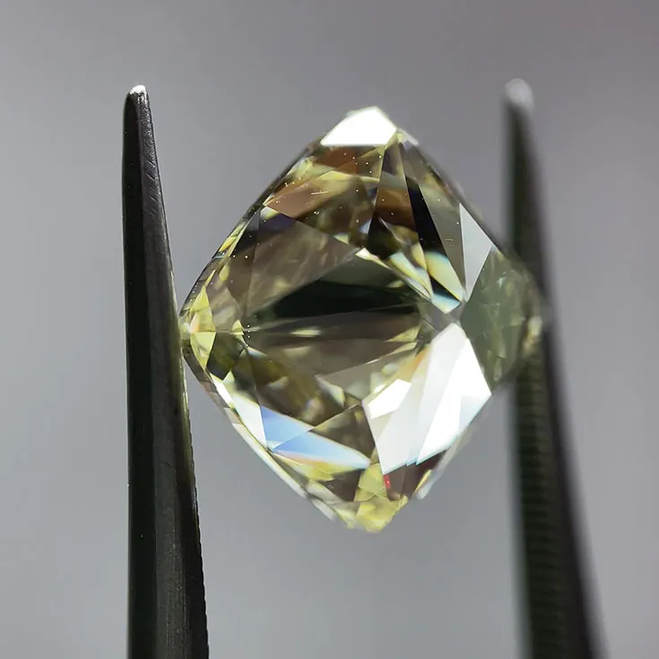 Natural Y to Z Diamond 5.09 ct. - picture 