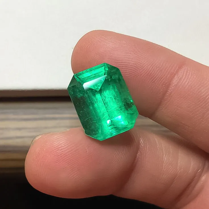 Colombian Emerald 14 ct. - picture 