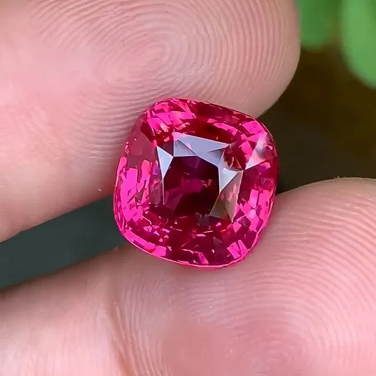 Spinel Mahenge 7.28 ct. - picture 