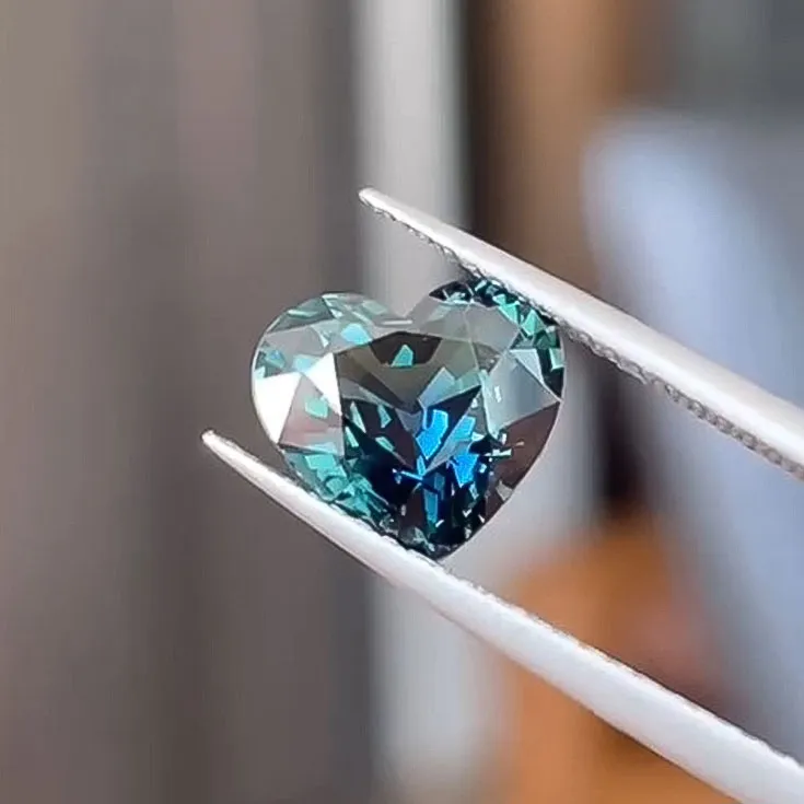 Teal Sapphire 2.90 ct. - picture 
