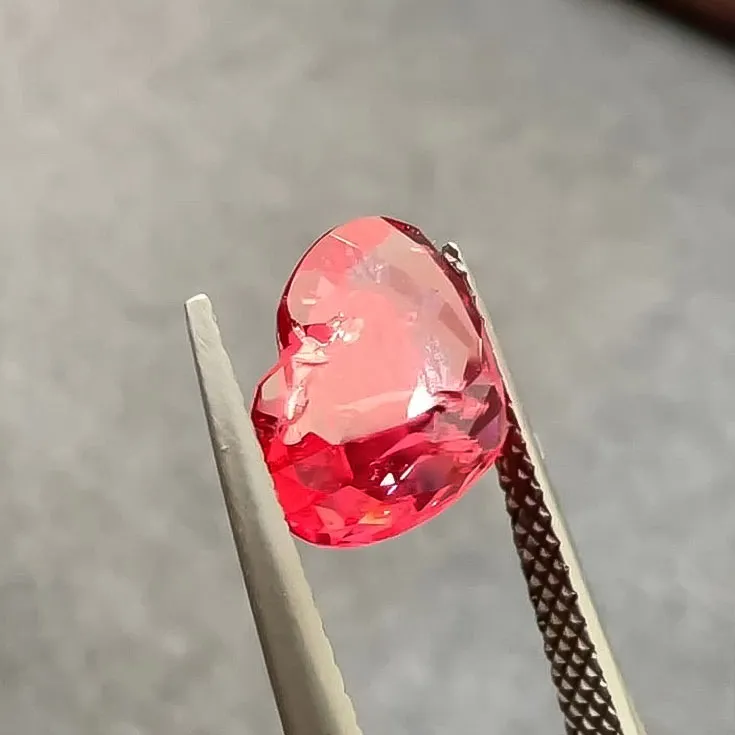 Spinel Mahenge 3 ct. - picture 