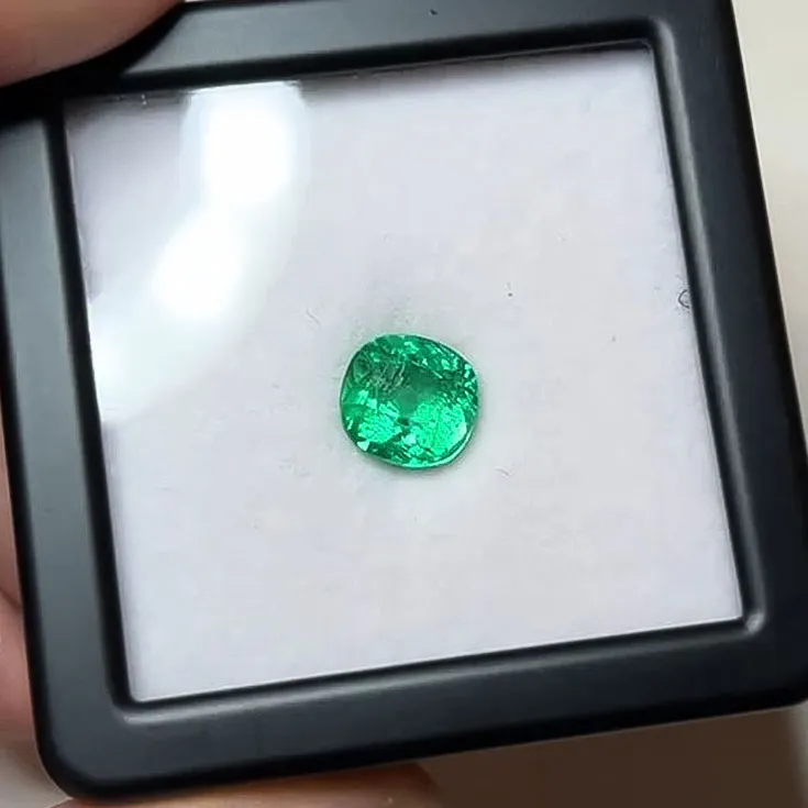 Emerald in Cushion Shape 3.60 ct. - picture 